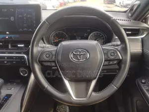 Toyota Harrier 2021