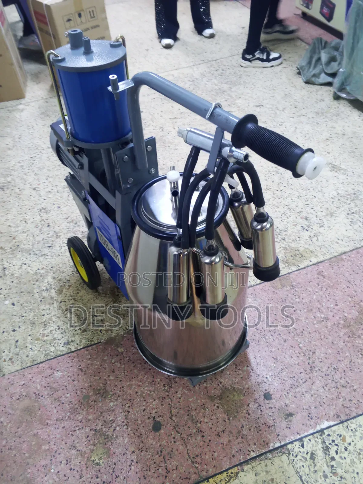 Milking Machine/Milking Machine
