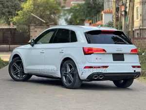 Audi SQ5 2021 Pearl