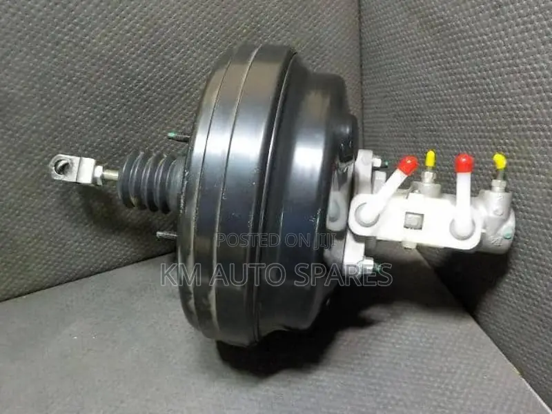 Isuzu Elf Brake Booster/Master Cylinder