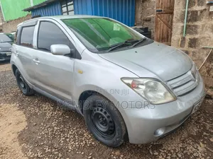 Toyota IST 2006 Silver