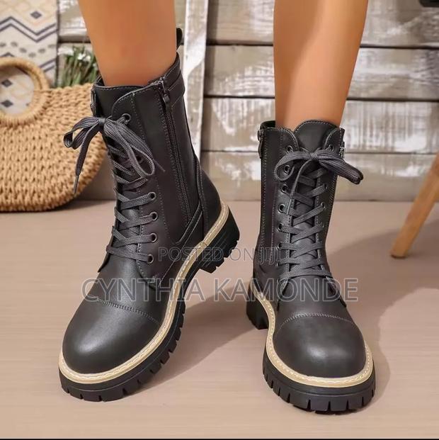 Double Sole Boots - thumbnail 2