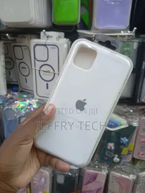 iPhone 11 Smooth, Flexible Exterior White Apple Silicone Case
