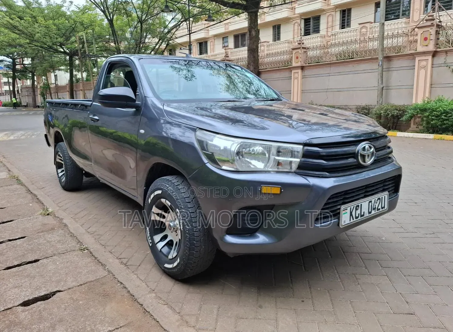 Toyota Hilux 2016 Gray