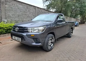 Toyota Hilux 2016 Gray