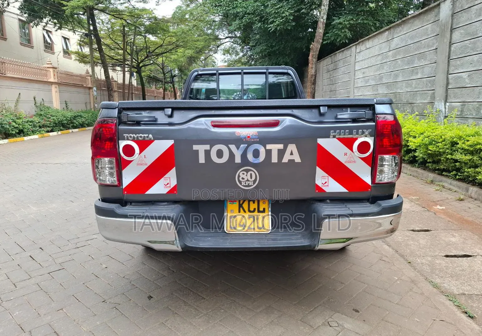 Toyota Hilux 2016 Gray