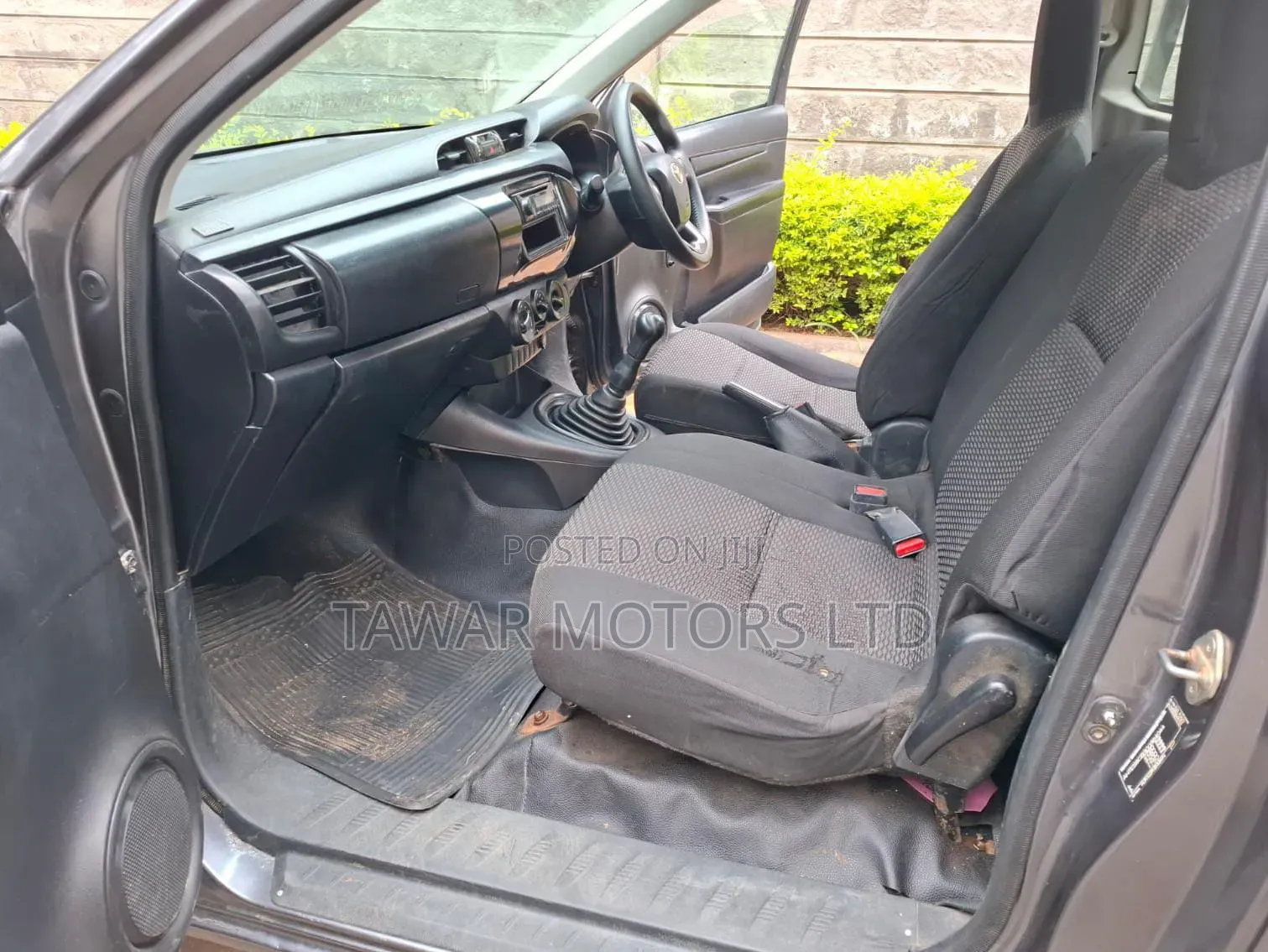 Toyota Hilux 2016 Gray
