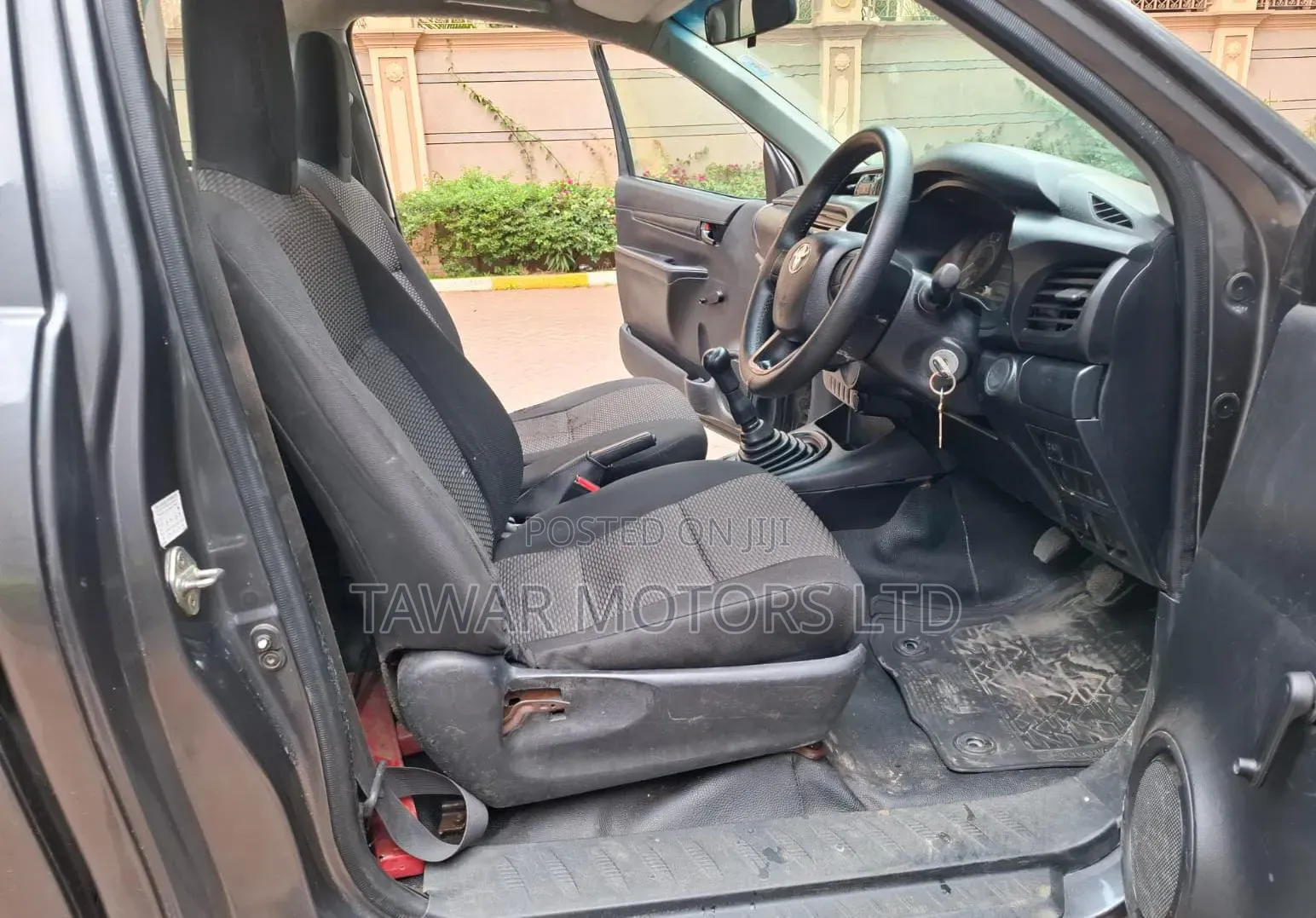 Toyota Hilux 2016 Gray