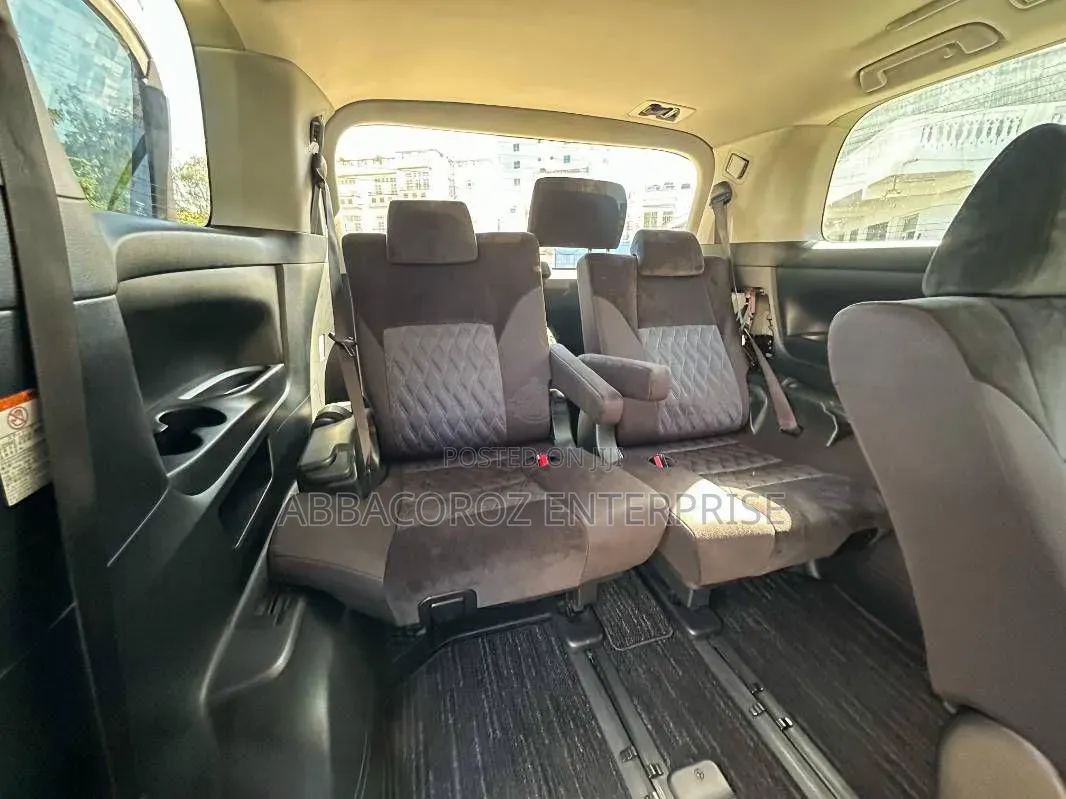 Toyota Alphard 2.5 Petrol AWD 2020 Pearl