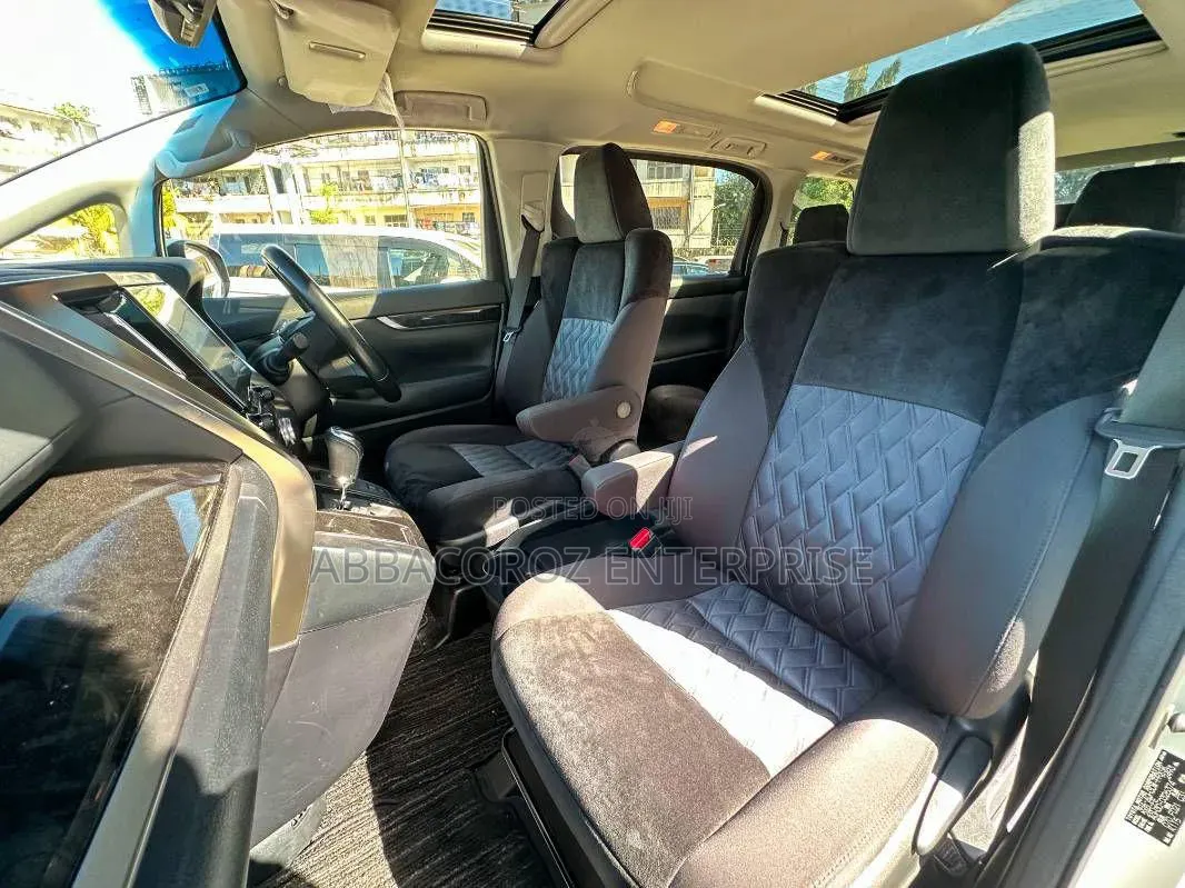 Toyota Alphard 2.5 Petrol AWD 2020 Pearl