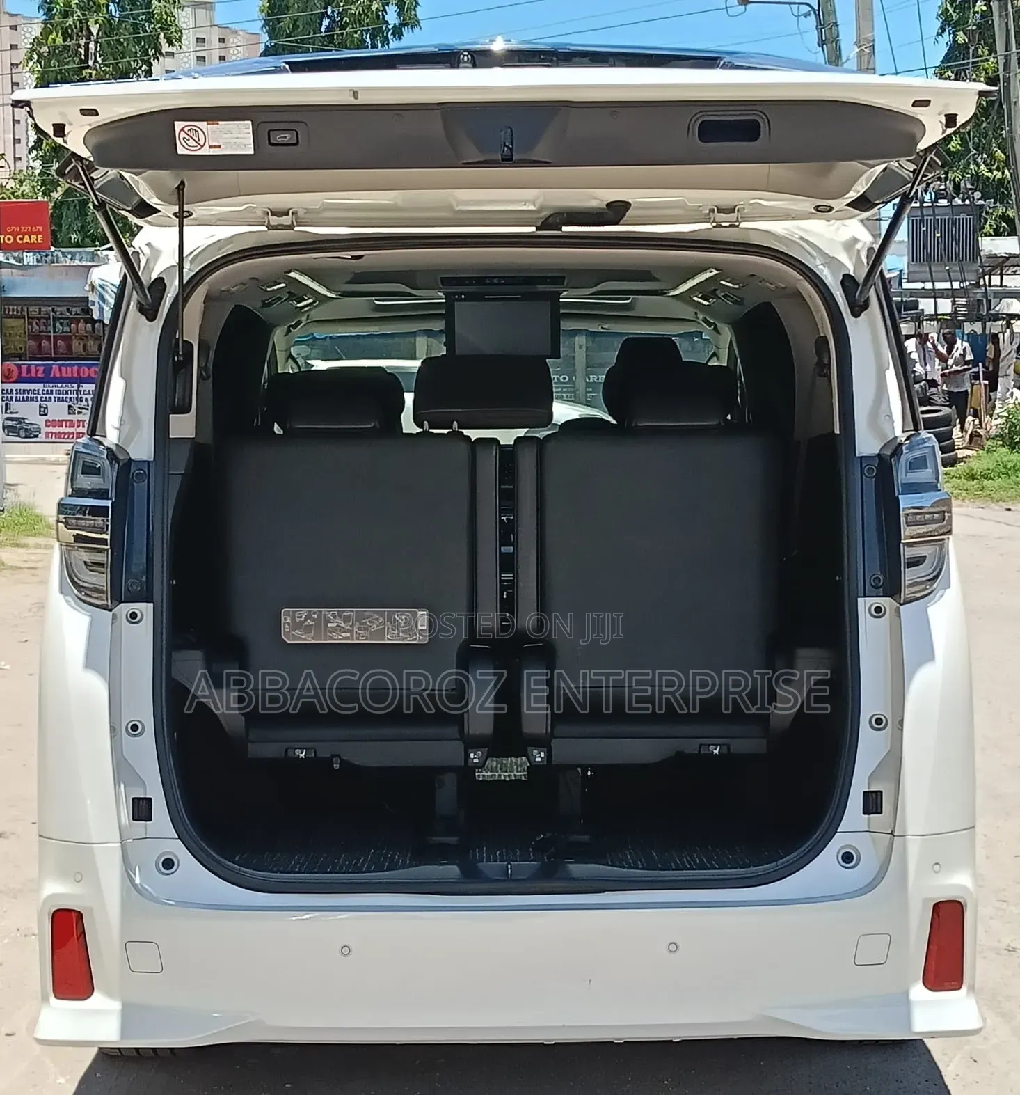 Toyota Alphard 2.5 Petrol AWD 2020 Pearl