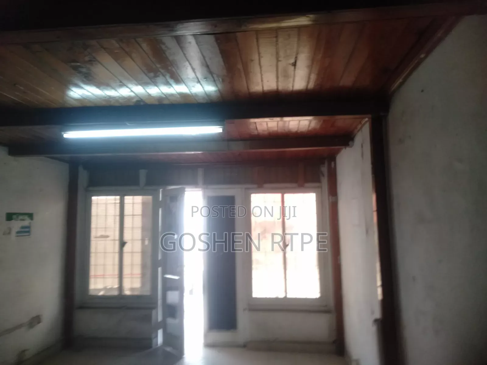 Iconic/Huge Shop to Let at Mvita - Sparki Mombasa City (Island)