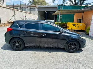 Toyota Auris 2014 Black
