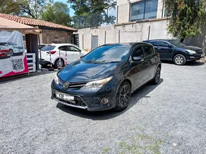 Toyota Auris 2014 Black