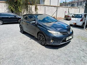 Toyota Auris 2014 Black
