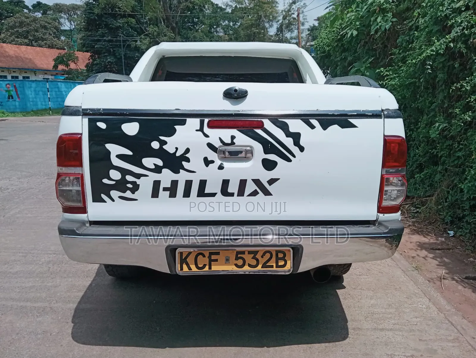 Toyota Hilux 2010 White