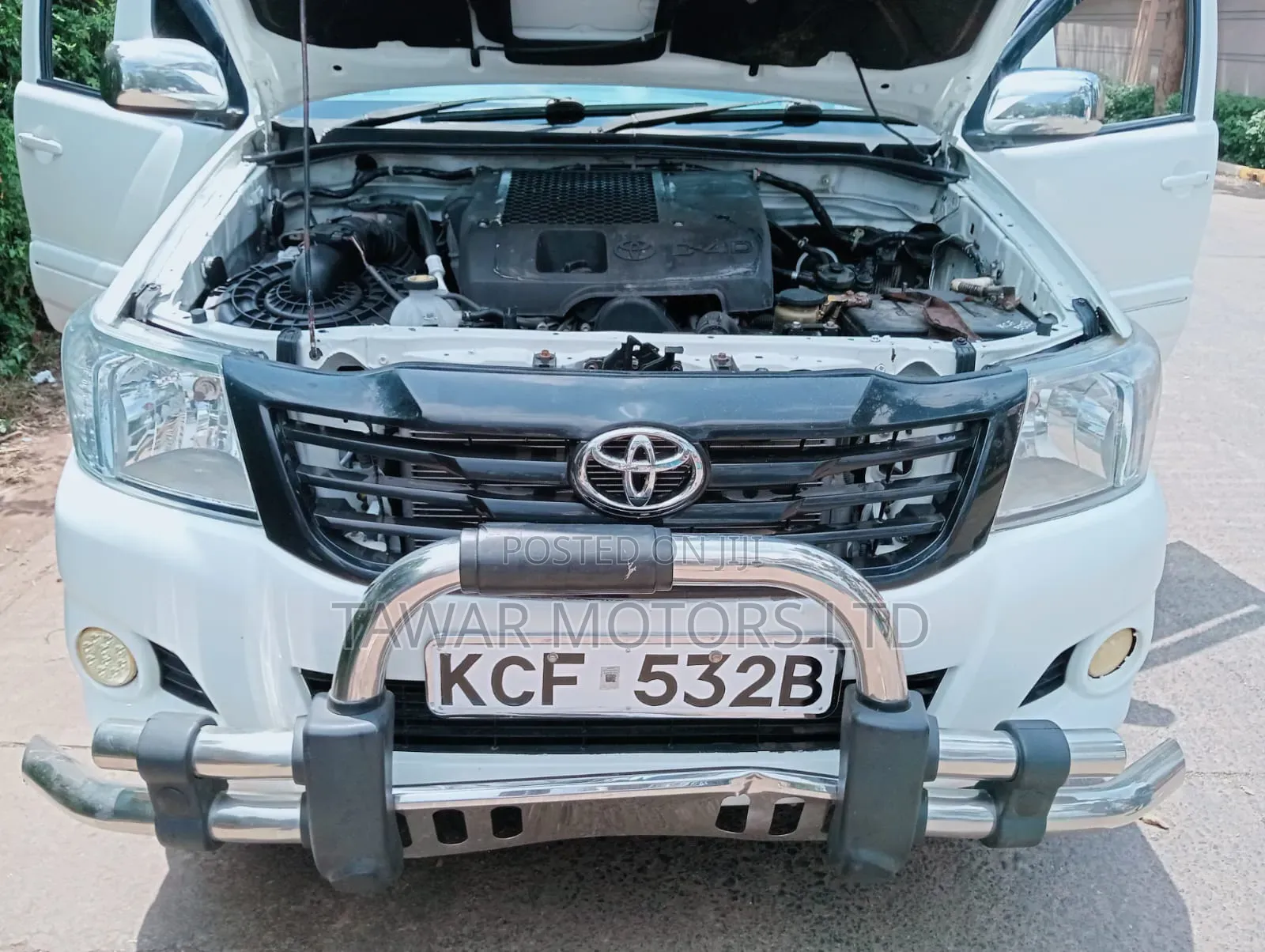 Toyota Hilux 2010 White