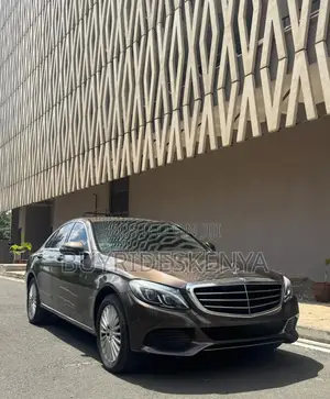 Mercedes-Benz C200 2016 Brown
