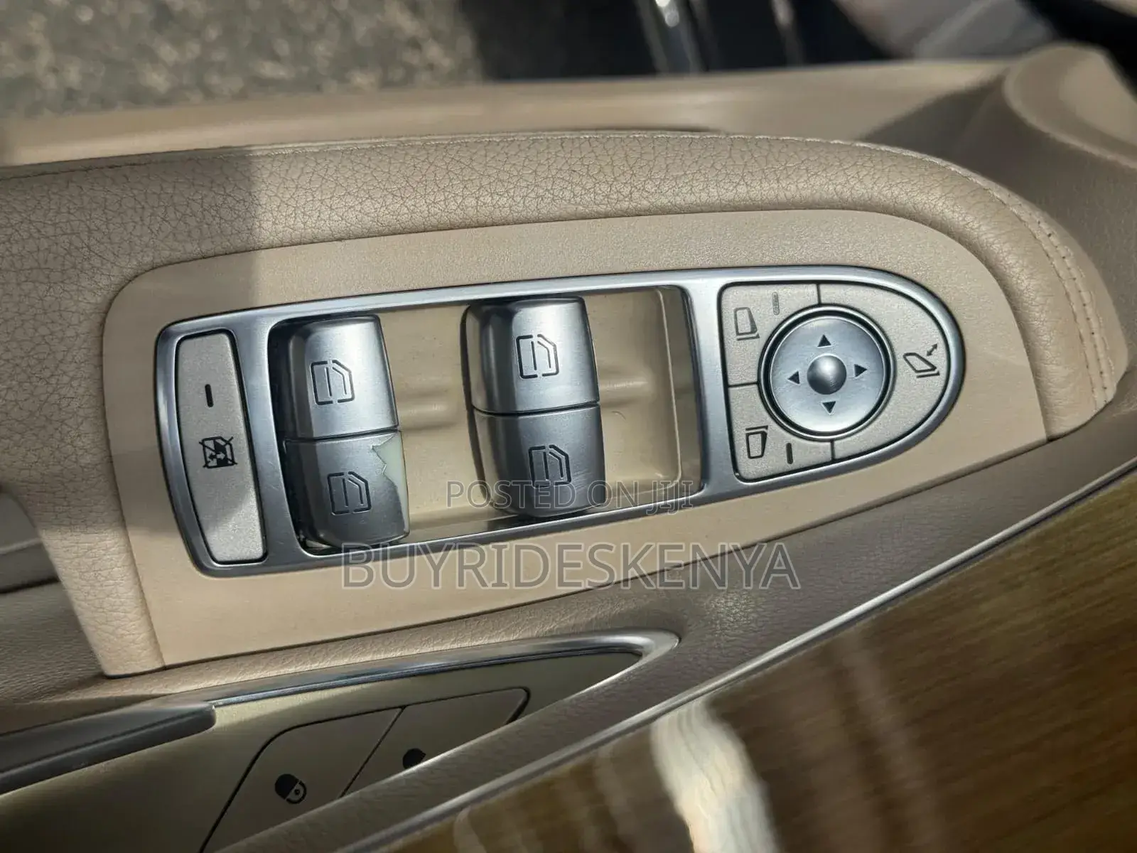 Mercedes-Benz C200 2016 Brown