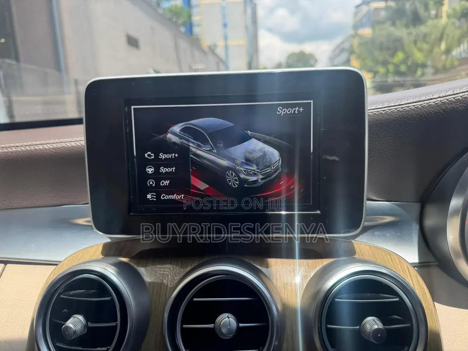 Mercedes-Benz C200 2016 Brown