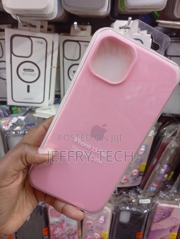 iPhone 15 Plus Soft Pink, Featuring the Apple Logo Case - thumbnail 2