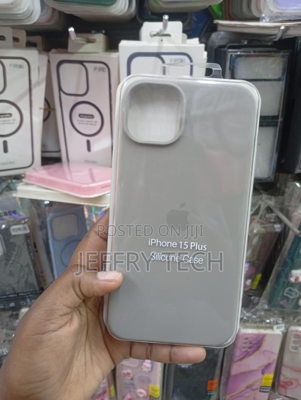 iPhone 15 Plus, Grey Replica Silicone Case