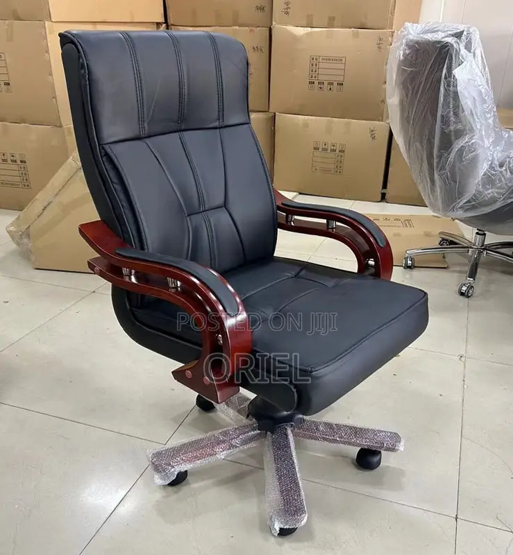 Office Chair : Executive Bliss Leather Chair
