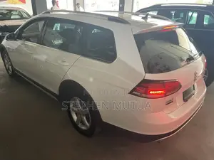Volkswagen Golf 2019 White