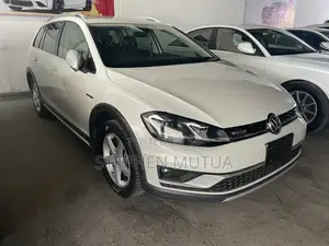 Volkswagen Golf 2019 White