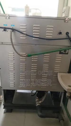 Commercial Laundry Machine