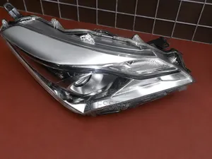 Vitz 301 Headlight