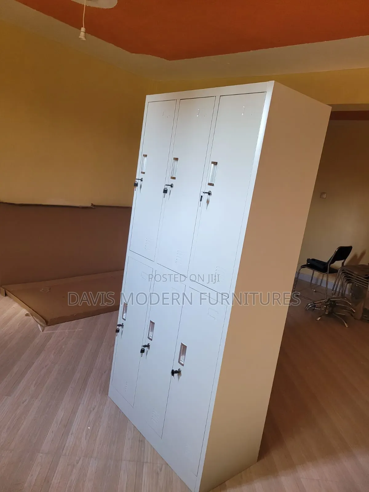 Staff Cabinet