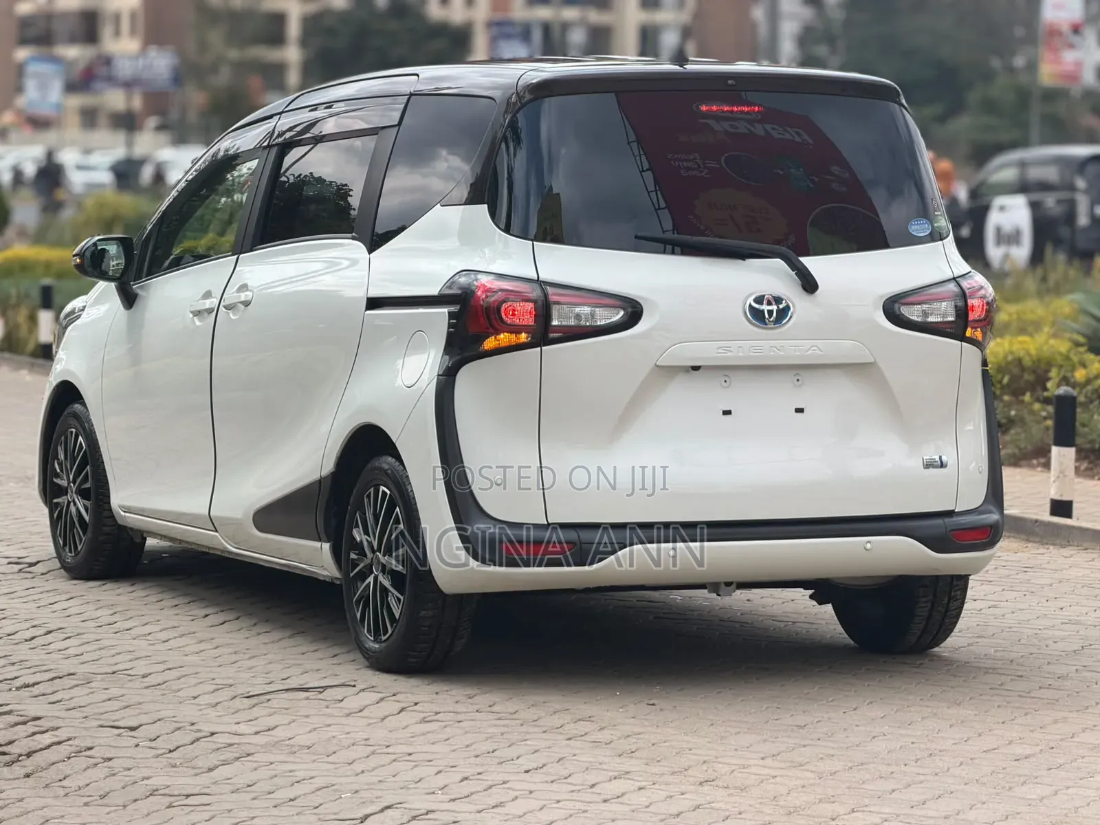Toyota Sienta 2020 White