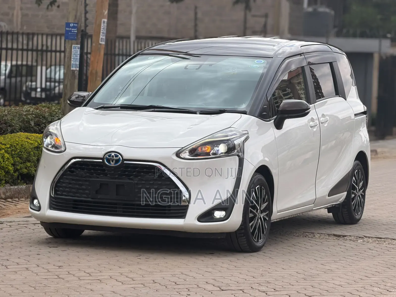 Toyota Sienta 2020 White