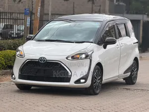 Toyota Sienta 2020 White