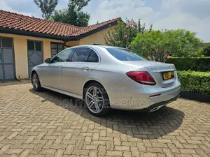 Mercedes-Benz E200 2018 Silver