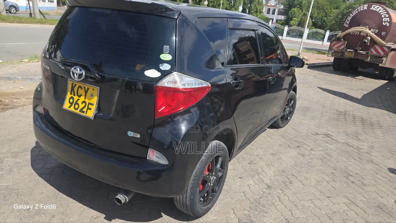 Toyota Ractis 2012 Black