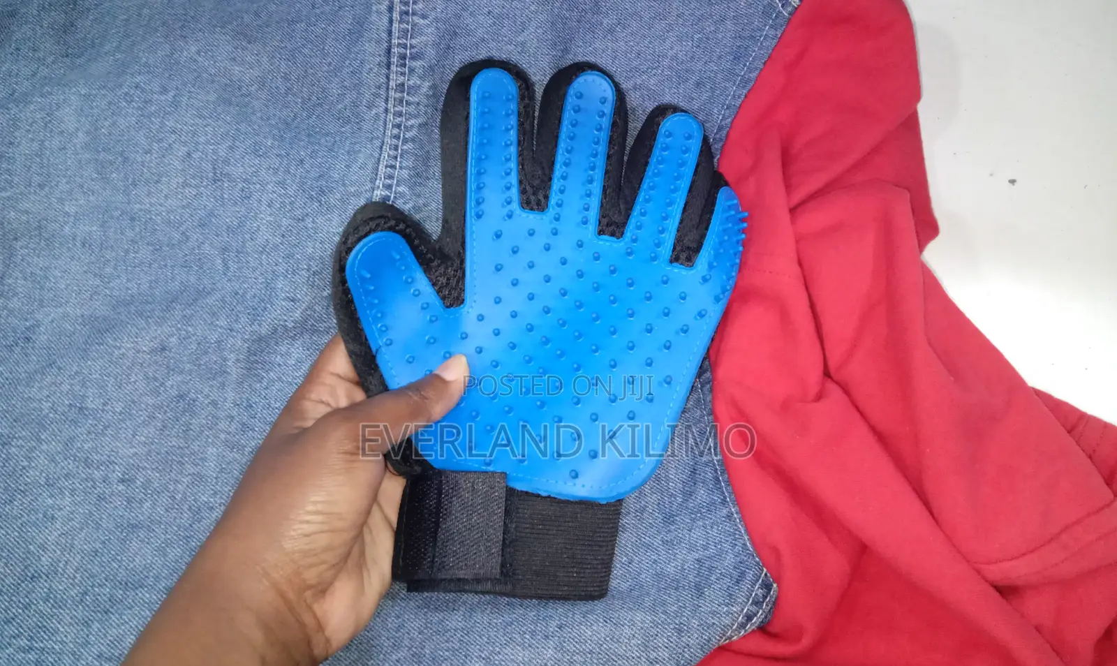 Pet Grooming Glove for Dogs and Cats