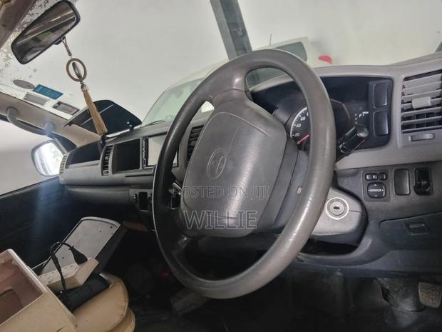 Toyota HiAce 2015 Silver - thumbnail 5