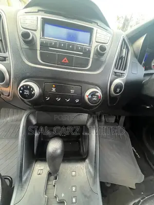 Hyundai Tucson GL FWD 2011 White