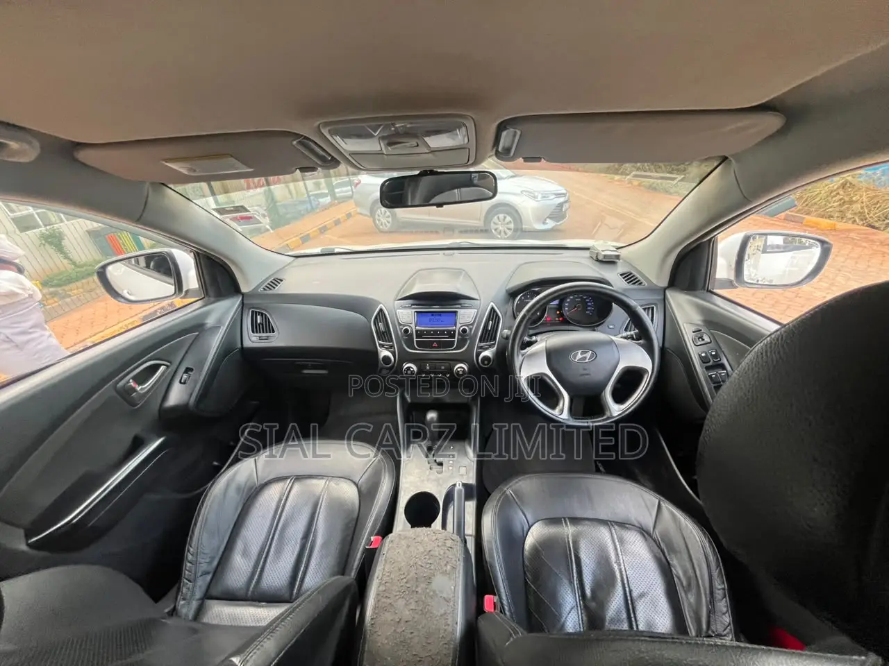 Hyundai Tucson GL FWD 2011 White