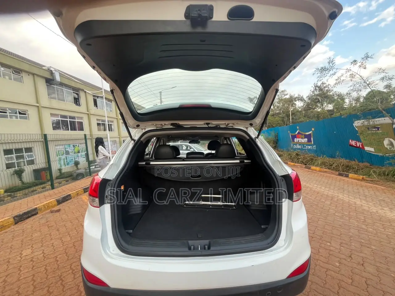 Hyundai Tucson GL FWD 2011 White