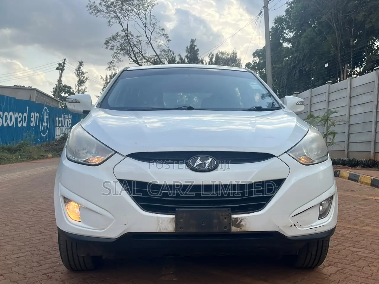 Hyundai Tucson GL FWD 2011 White