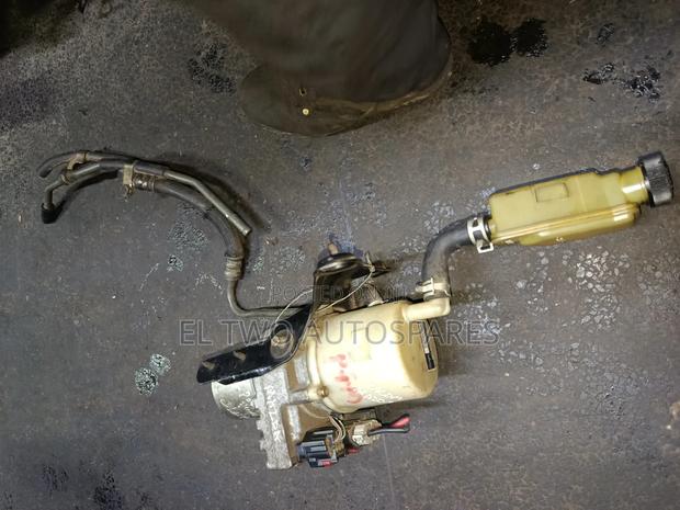 Mazda Power Steering Pump - thumbnail 2