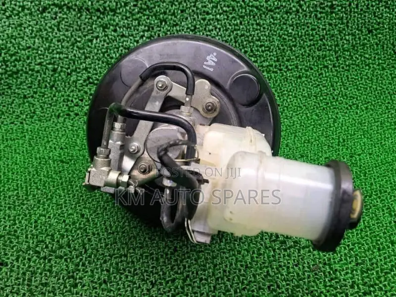 Toyota Iq Brake Booster/Master Cylinder