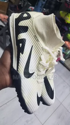 Nike Air Zoom Mercurial Tf Astro Turf Football Trainers – Cream/Black
