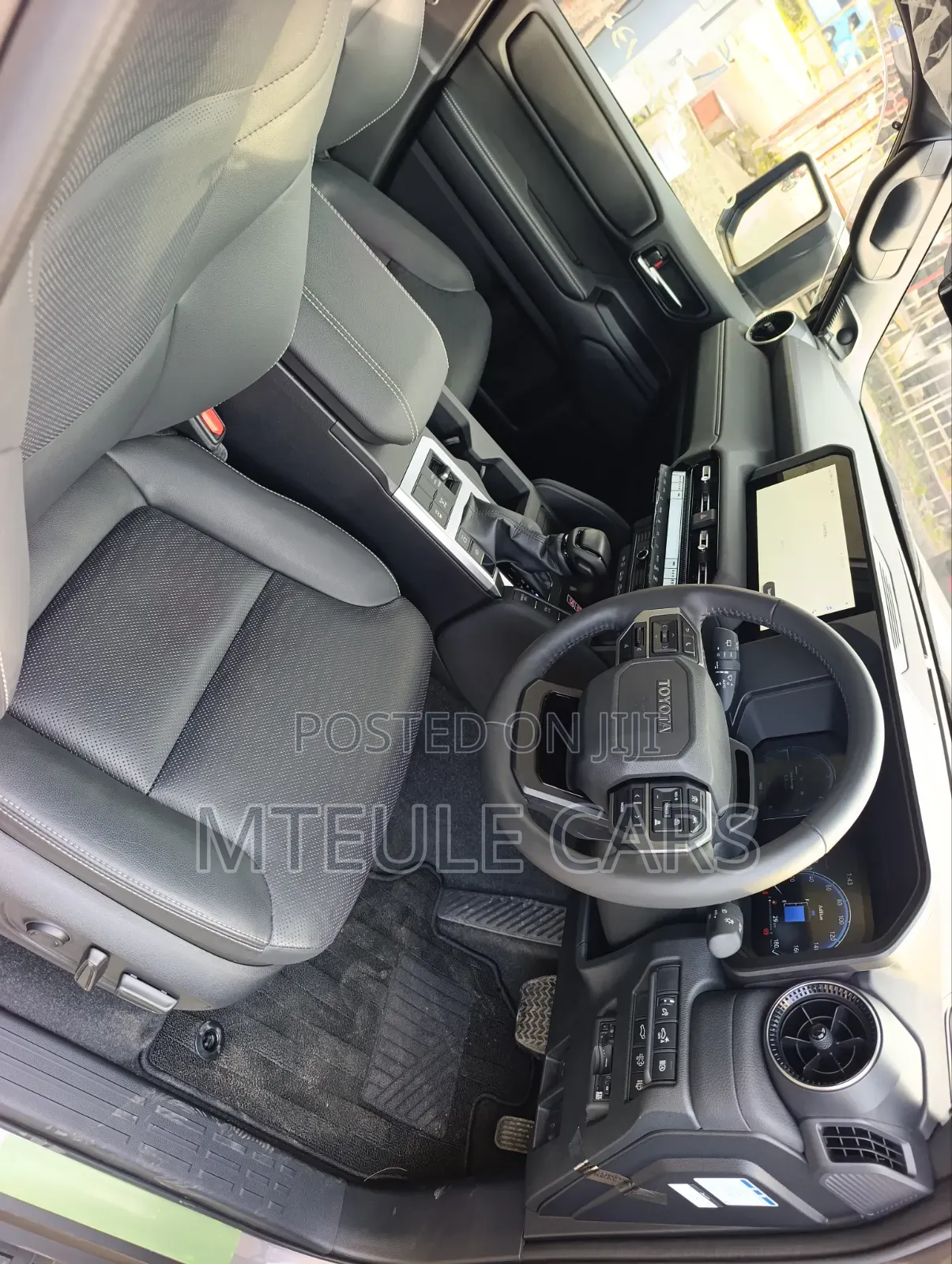 Toyota Land Cruiser Prado 2024