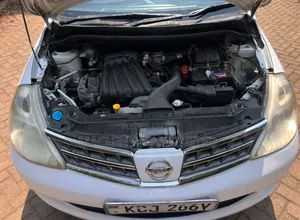 Nissan Tiida 2009 White