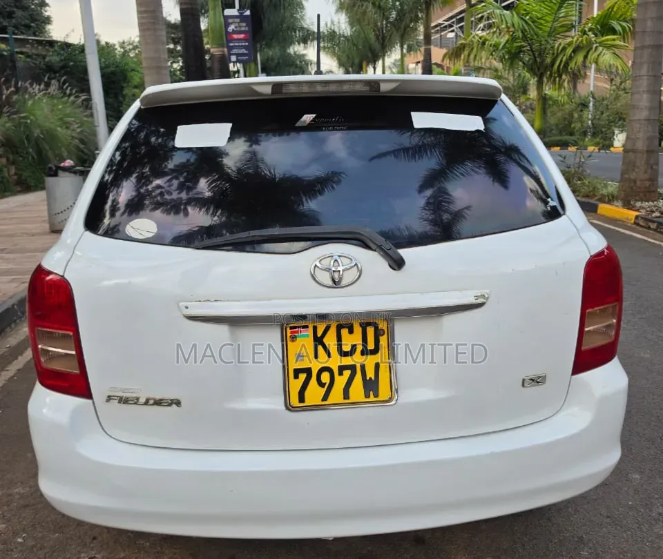 Toyota Corolla Fielder 2009 White
