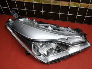 Vitz 302 Headlight 2017-2019 With Lence